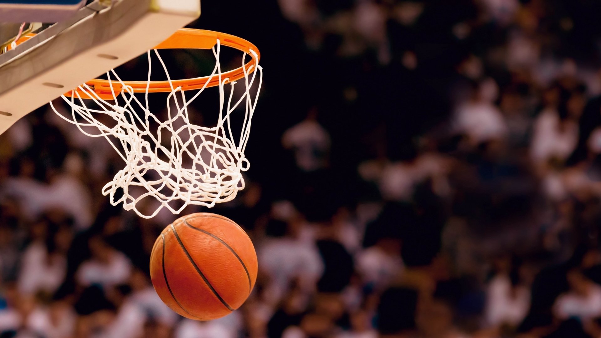 乐鱼体育首页-跨界风暴,NBA三强同日改行征战欧洲与亚洲足球赛事
